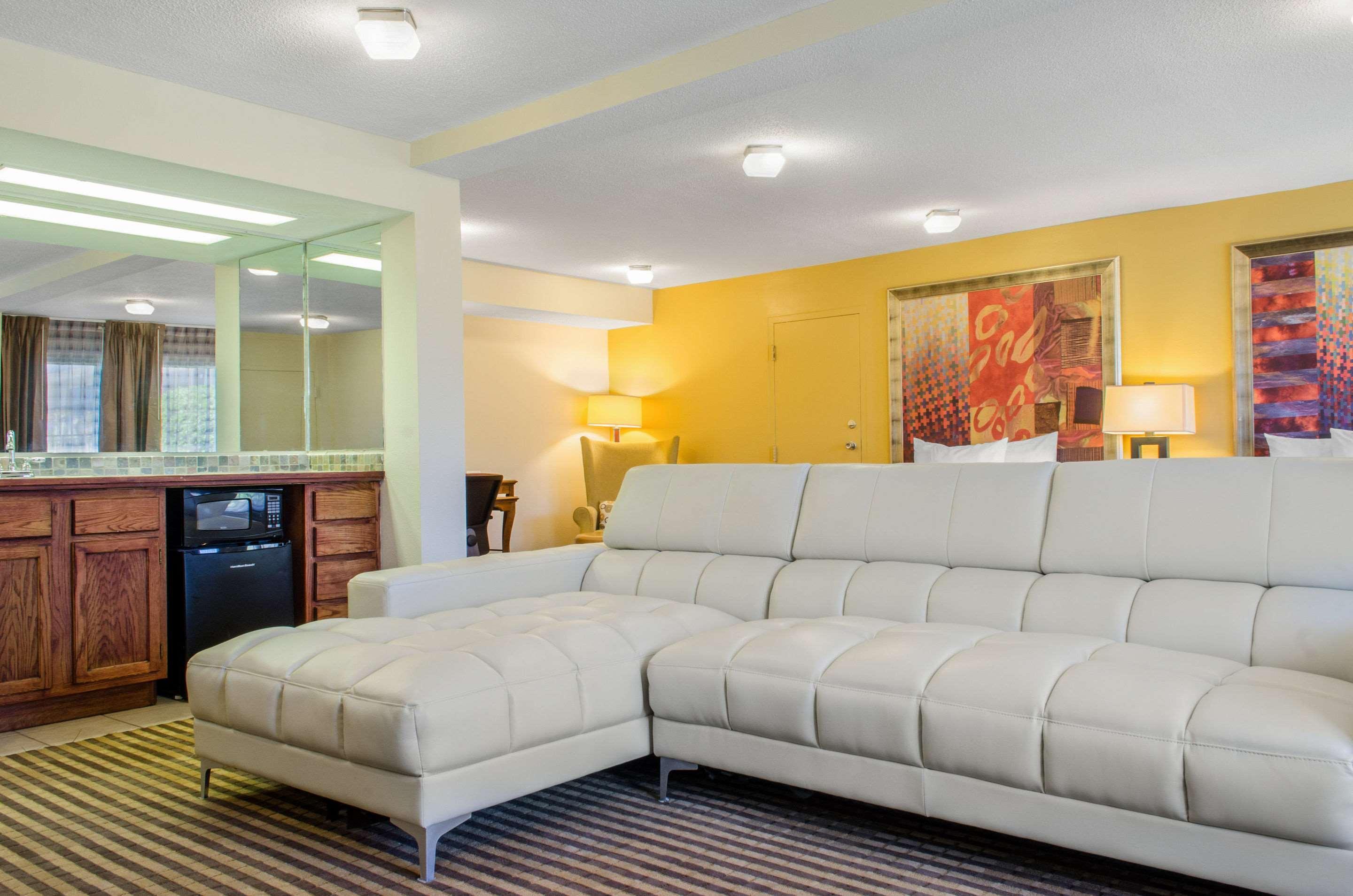 Quality Inn & Suites Laurel Eksteriør billede